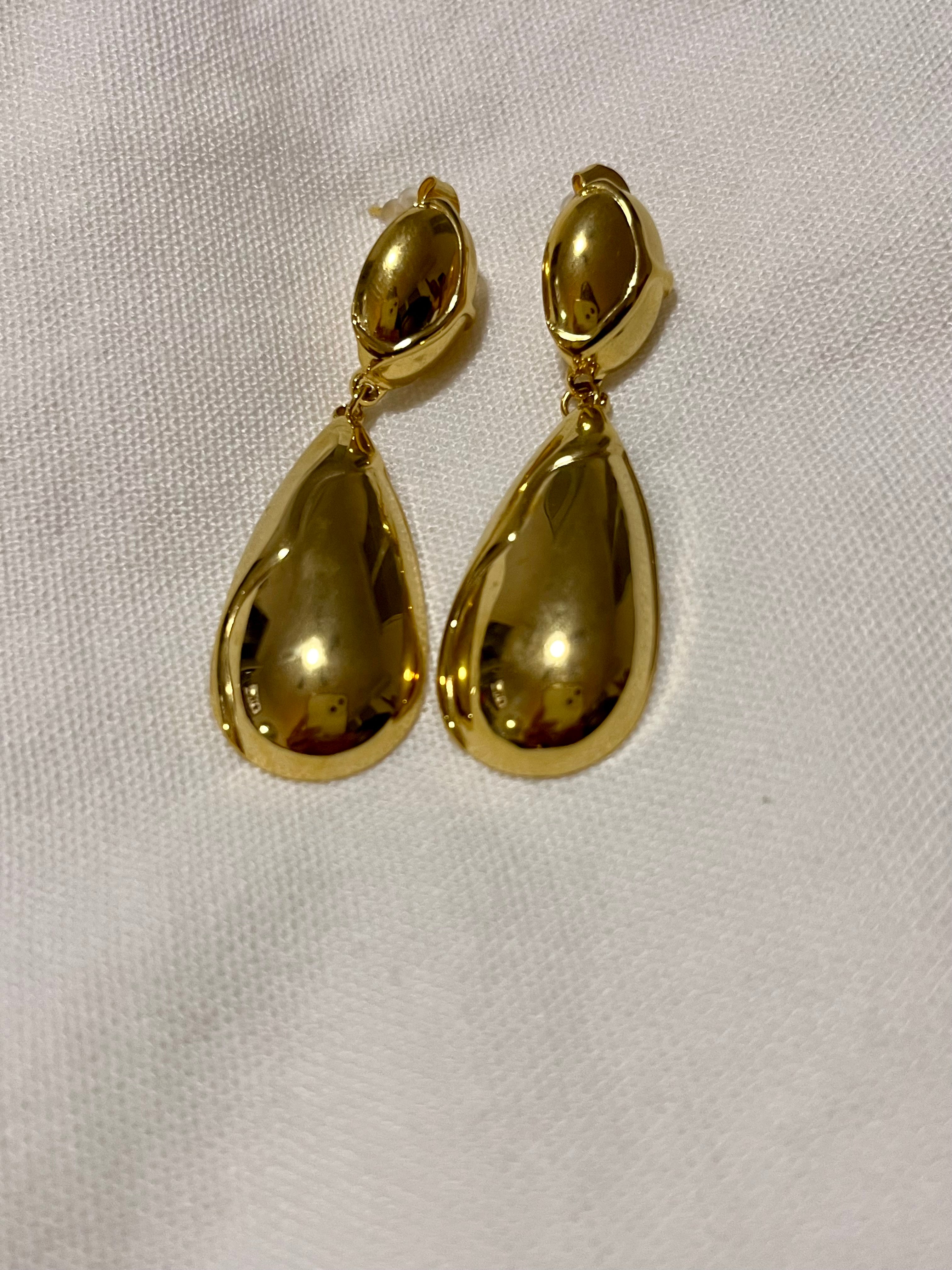 Drop earrings