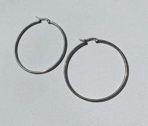 Basic silver hoops