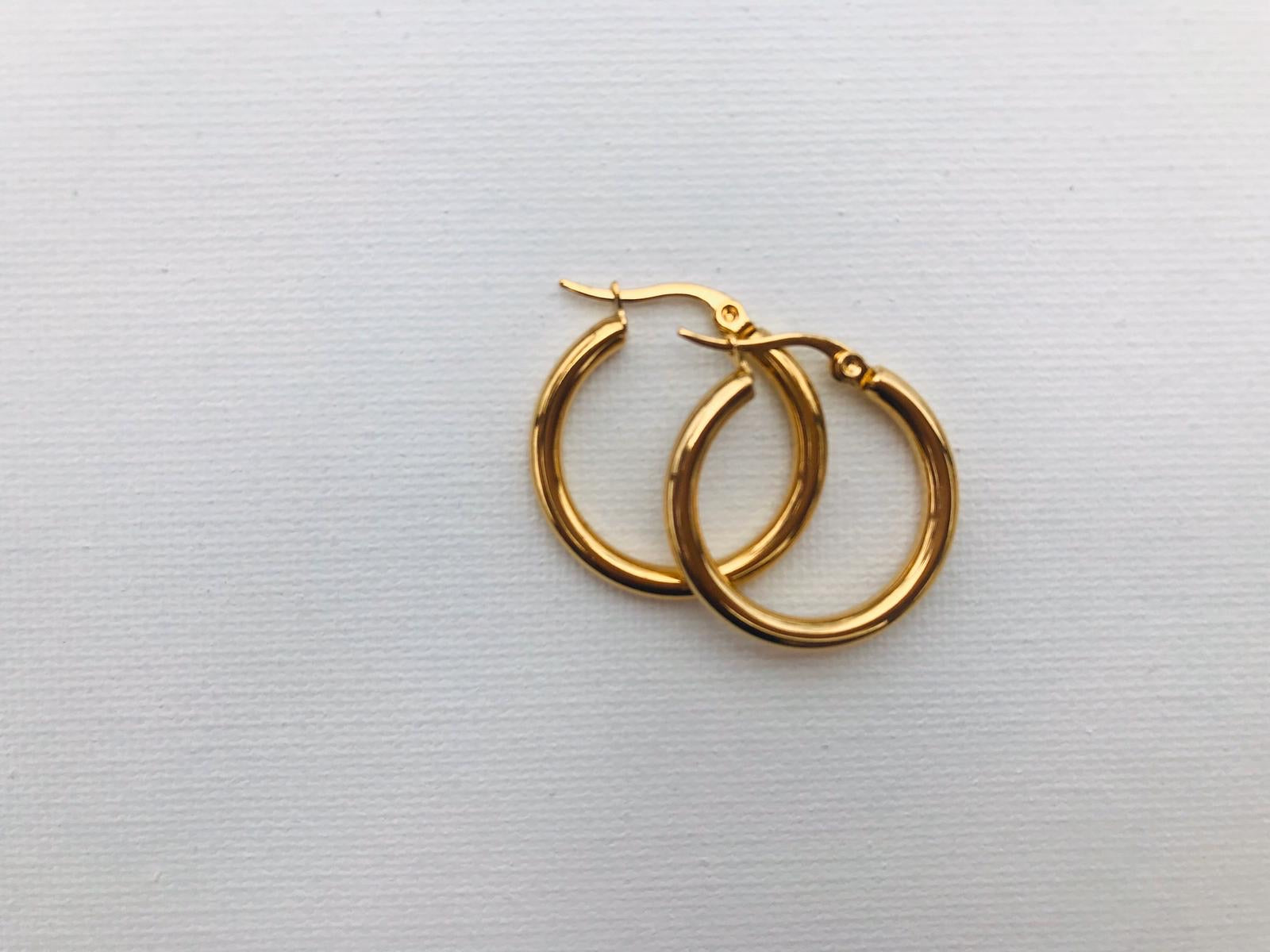 Bella hoops